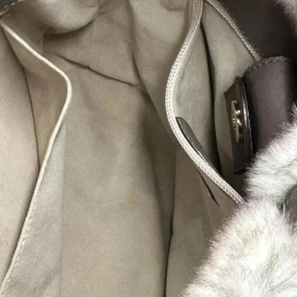 🧚🏻HOST PICK🧚🏻 Salvatore Ferragamo Suede Handbag Tote Fur Trimmed EUC - Picture 9 of 13
